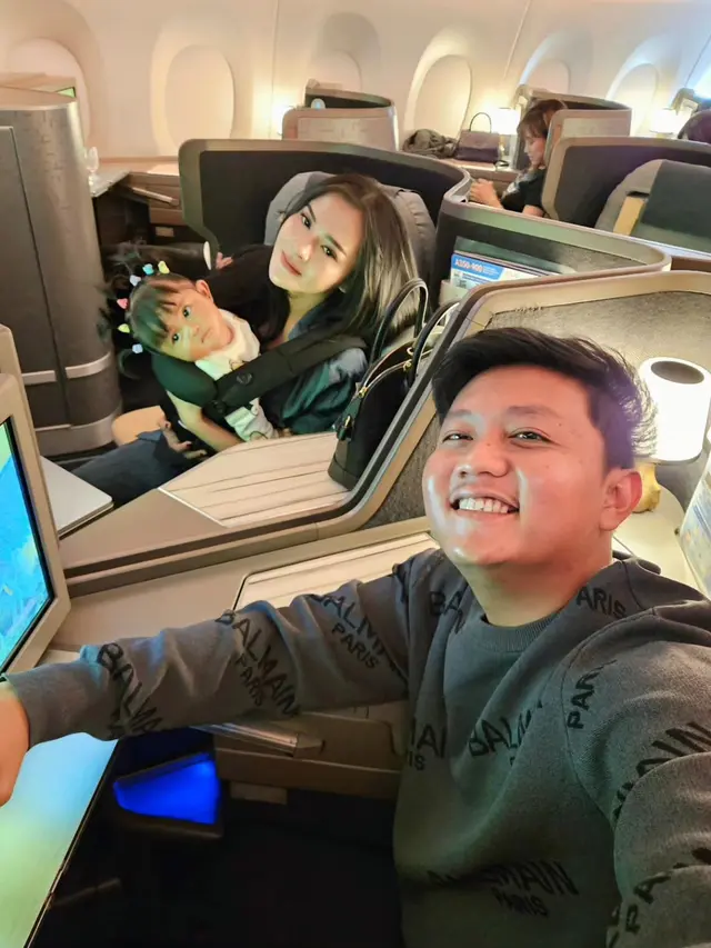 7 Potret Denny Caknan Manggung di Taiwan, Hibur Puluhan Ribu Penonton