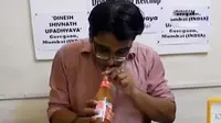 Jendela Dunia: Pria India Pecahkan Rekor Dunia Minum Saus Tomat 