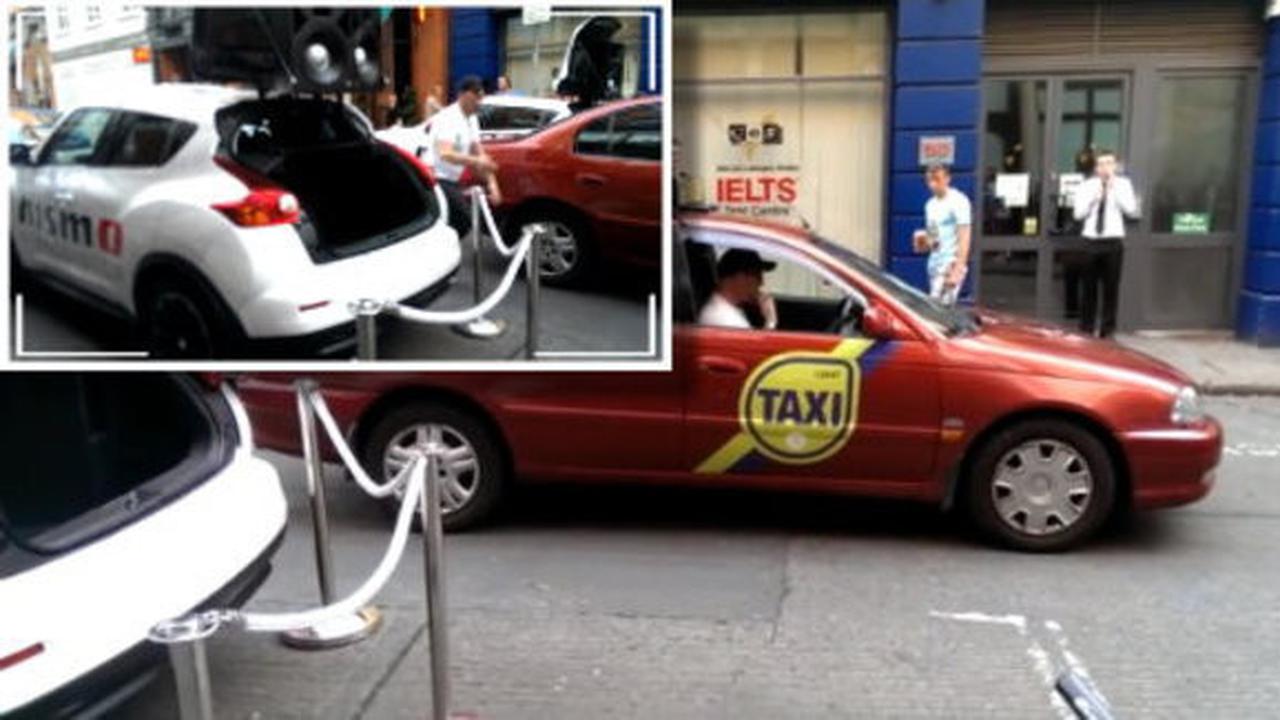 Duo Juke Nismo Pancing Emosi Supir Taksi