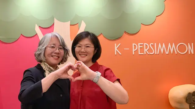 Menjajal Rasa Stroberi dan Kesemek Korea Segar di Jakarta yang Naik Daun Berkat K-Pop