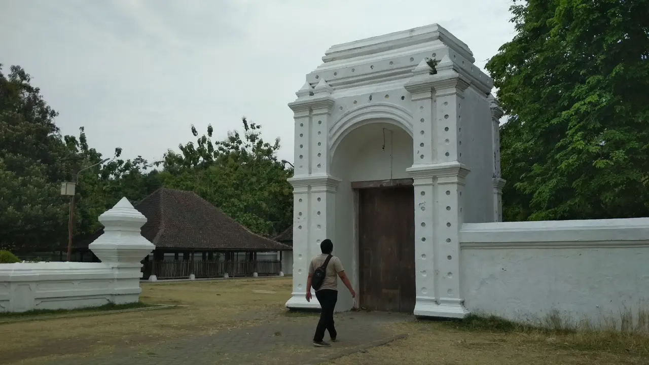 Menelisik Pintu Si Blawong Akses ke Alam Gaib di Keraton Kanoman Cirebon