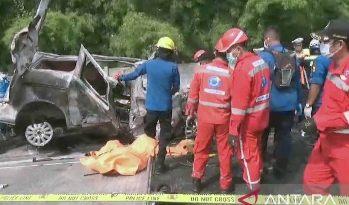 Sementara terkait kepemilikan mobil Gran Max sempat menyita perhatian. Nama Yanti Setyawan Budidarma yang tercatat sebagai pemilik mobil tersebut ternyata tidak sesuai dengan STNK.&nbsp;