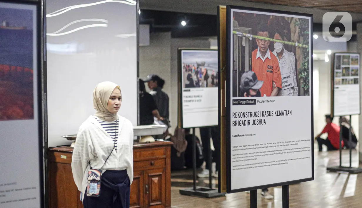 Acara ini juga dimeriahkan dengan pameran foto yang didukung sepenuhnya oleh Pemerintah Kota Surabaya. (Liputan6.com/Faizal Fanani)