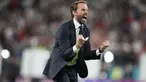 Gareth Southgate merupakan mantan pemain Crystal Palace, Aston Villa, dan Middlesbrough. Dirinya ditunjuk sebagai juru taktik Timnas Inggris pada tahun 2016 silam dan sukses mengantarkan The Three Lions menembus partai semifinal Piala Dunia 2018 dan final Euro 2020. (Foto: AFP/Pool/Frank Augstein)