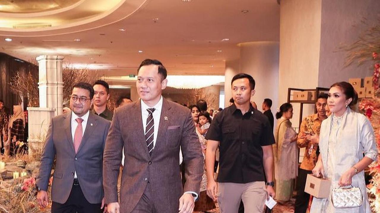 Momen Istimewa Menko AHY Genggam Erat Tangan Jenderal Senior TNI di Pernikahan Anak Eks Panglima