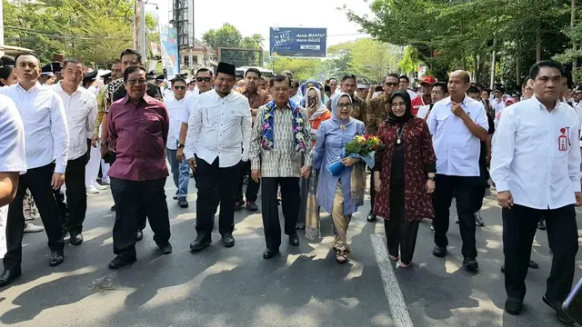 Pulang Kampung, JK Disambut Meriah Warga Makassar