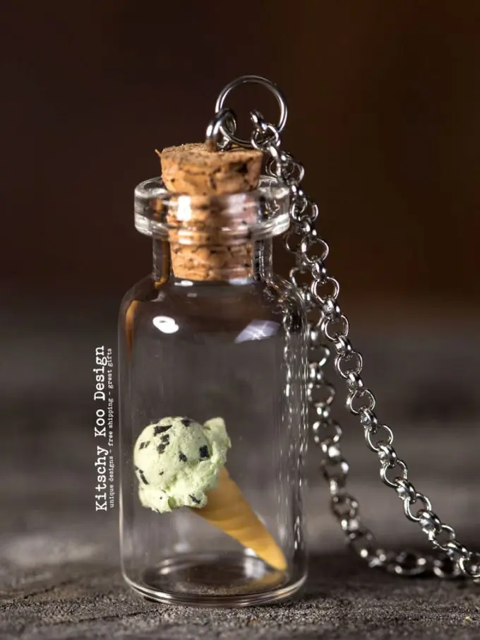 6 Kalung yang Berisikan Makanan, Aw Jadi Lapar!