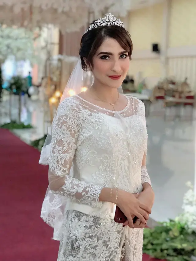6 Potret Pernikahan Reiner Manopo dan Shirin Shafira di Video Klip, Didoakan Balikan