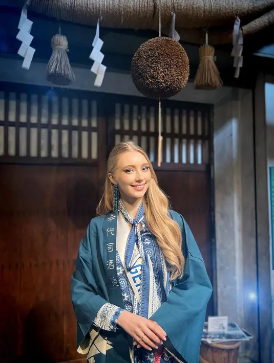 <p>Jasmin Selberg juga seorang poliglot. Ia fasih berbicara dalam bahasa Estonia, Jerman, Inggris, dan sedang mendalami bahasa Korea. Foto: Instagram.</p>