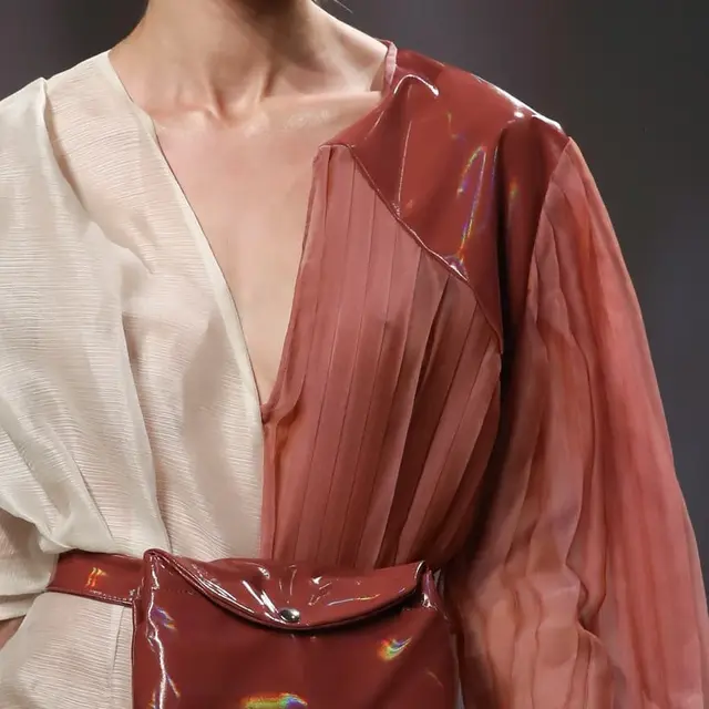 Sentuhan Elegansi Italia pada Busana Warisan Nusantara di Raya Fest Stream