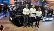 Toyota Gandeng Garuda Indonesia, Alphard Hybrid EV Jadi Mobil Antar-Jemput Bandara