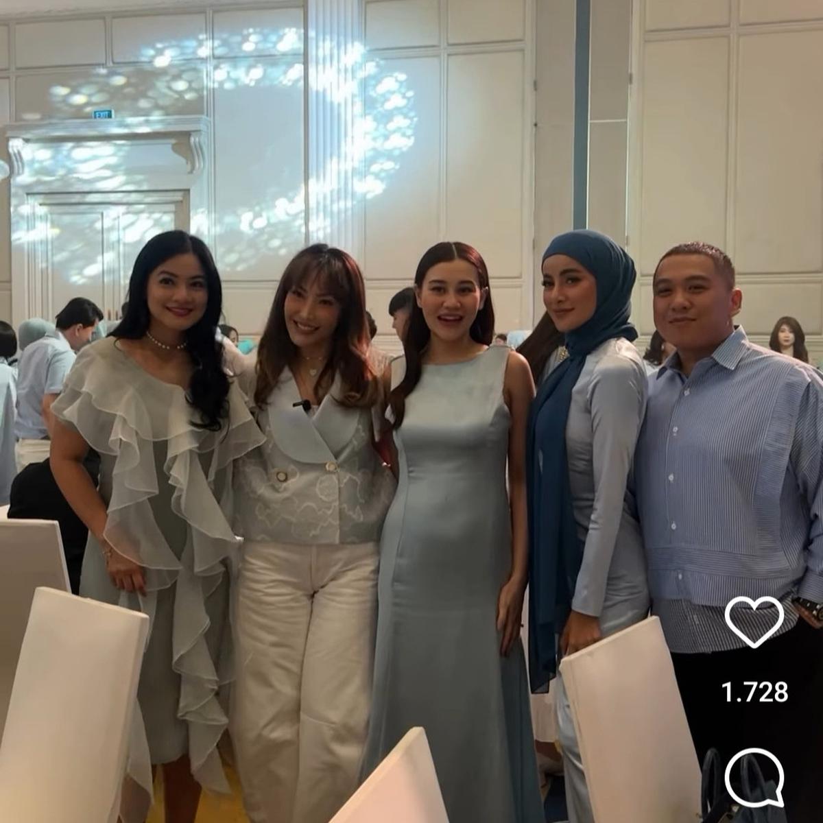 Komentar Kocak Regi Datau Lihat Ayu Dewi Cipika-cipika sama Banyak Artis: Gak Takut Pipinya Lecet atau Tulangnya Geser?