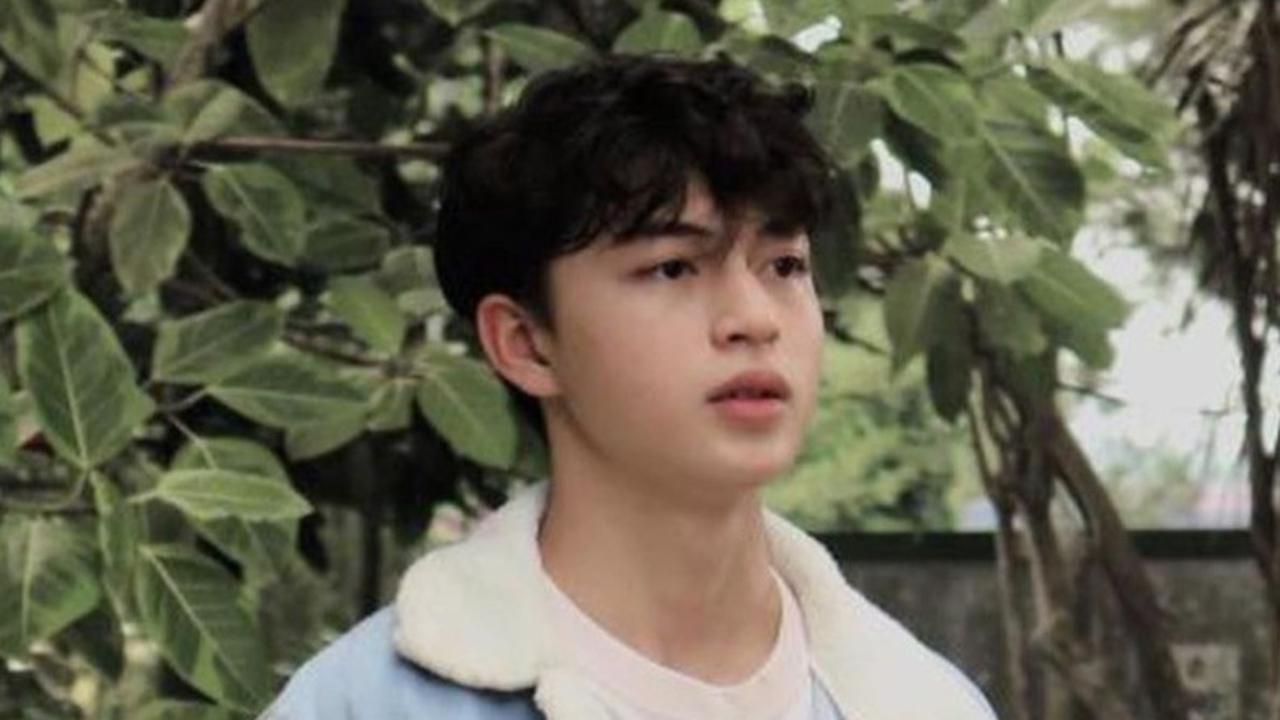Rakha diketahui masih menjadi siswa di SMA PESAT Kota Bogor. Laki-laki yang juga kelahiran Bogor ini puya kegemaran di bidang Karate.