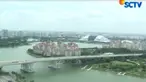 Dengan kecepatan 0.76 km per jam, anda dapat menikmati pemandangan indah selama 30 menit dalam 1 rotasi.