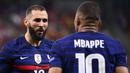 Karim Benzema, Kylian Mbappe, dan Ousmane Dembele akan menjadi trio lini depan menakutkan Timnas Prancis di Piala Dunia 2022. Namun, Didier Deschamps masih memiliki senjata cadangan lainnya yang tak kalah top. Mereka adalah Christopher Nkunku, Antoine Griezmann, Olivier Giroud, Kingsley Coman, Anthony Martial, dan Moussa Diaby. (AFP/Franck Fife)