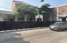 Di Balik Tembok Rahasia Kafe de'CLAN: Ada Brankas Dalam Brankas