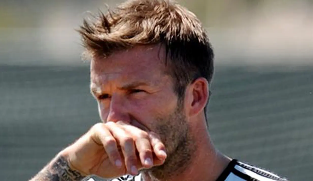David Beckham dalam sesi latihan pertama sekembalinya ke Los Angeles Galaxy dari AC Milan, di Home Depot Stadium, Los Angeles, 13 Juli 2009. AFP PHOTO/Mark RALSTON