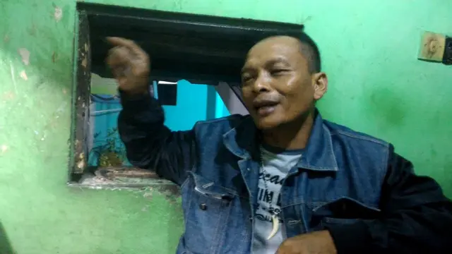 Amir Maruf alias Amir Pager, bekas Presiden Paguyuban Anak Kos Gang Sadar selama puluhan tahun. (Foto: Liputan6.com/Muhamad Ridlo)