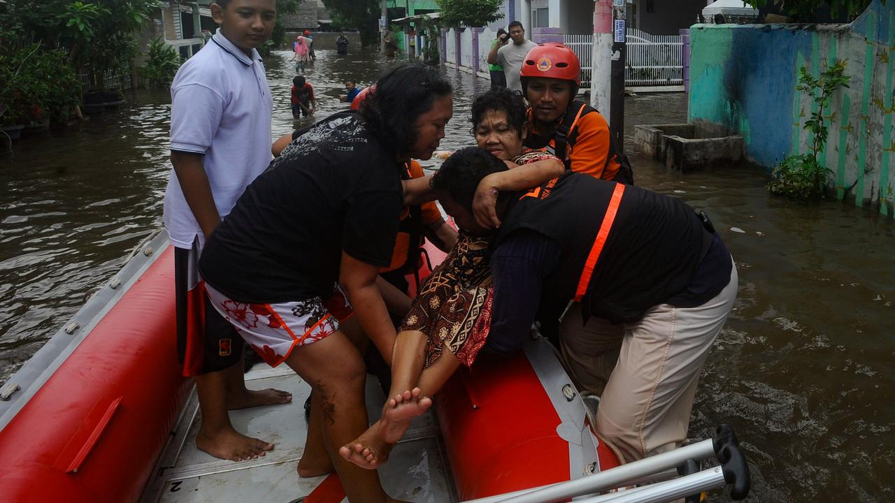 Banjir rendam Perumahan Taman Mangu Indah di Tangerang Selatan
