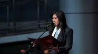 Menteri Komunikasi dan Digital Meutya Hafid dalam Upacara Peringatan Hari Sumpah Pemuda ke-96 Tahun 2024 di Kantor Kementerian Komdigi, Jakarta Pusat, Senin (28/10/2024).