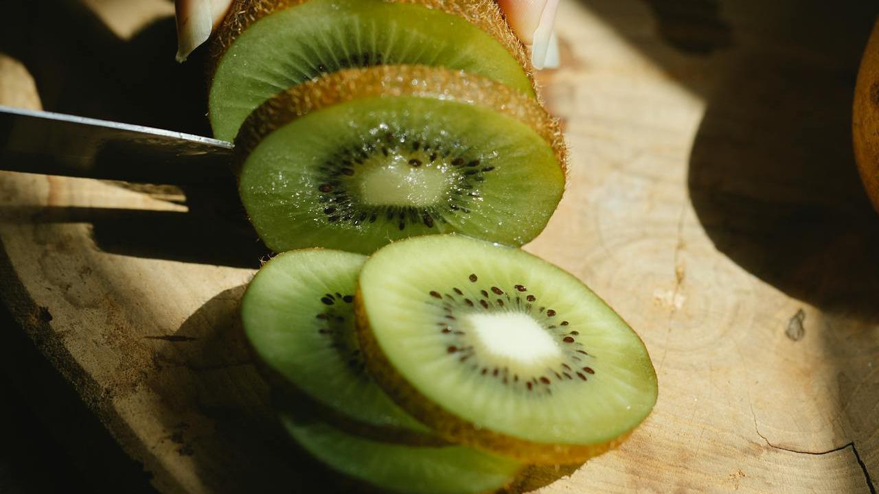 Ilustrasi Buah Kiwi
