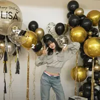 Lisa BLACKPINK tampil totalitas saat flexing rumah mewahnya (Tangkapan layar YouTube LLOUD)