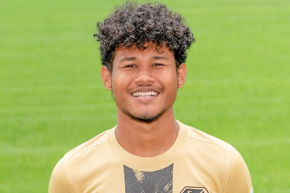 Bagus Kahfi dengan jersey Jong Utrecht.