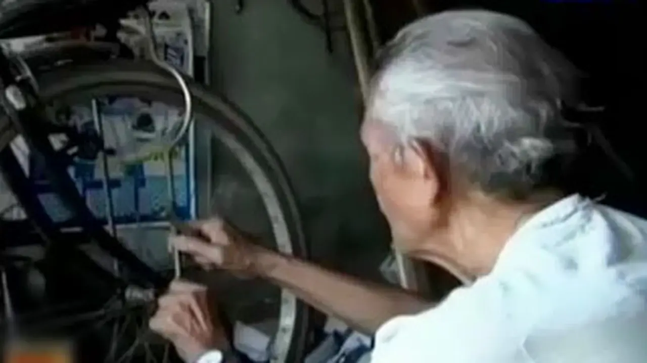(lip6 Petang) Mbah Kadariman naik haji-140918 