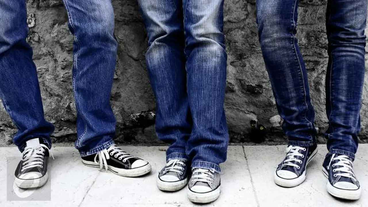 Jeans Lumpur, Tren Celana Pria Terbaru yang Unik