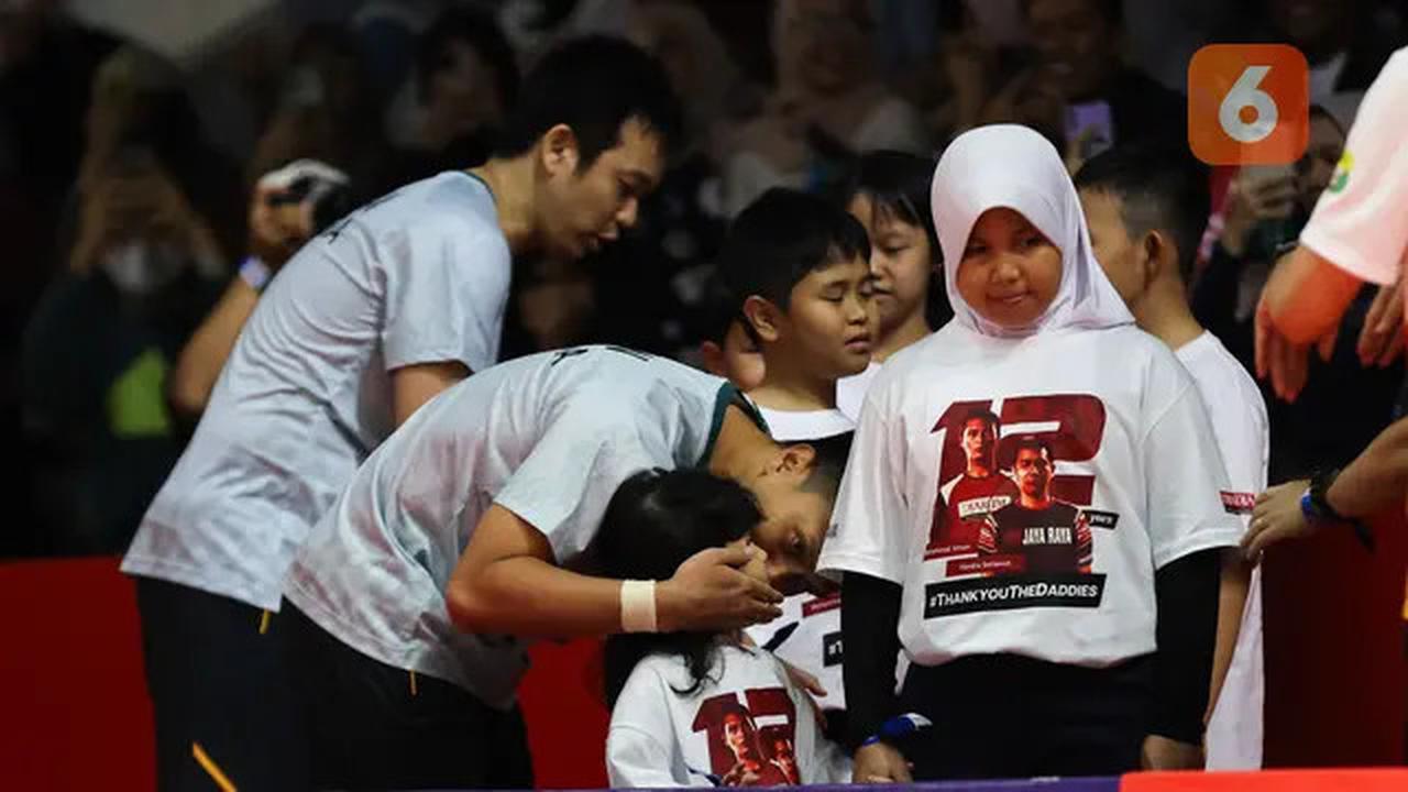 Foto: Momen Hendra Tegarkan Ahsan, Akhir Perjalanan The Daddies Terhenti di 16 Besar Indonesia Masters 2025