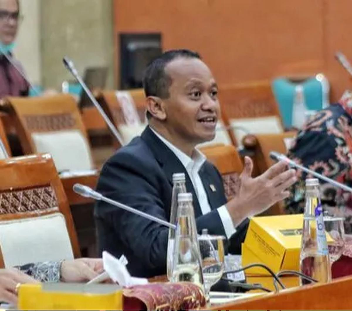 Menteri Investasi Bahlil Lahadalia menegaskan, pemerintah tidak memberikan perlakuan khusus atau menganakemaskan investor yang akan berinvestasi di Pulau Rempang, Kepulauan Riau.