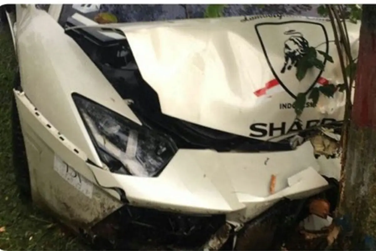 Mobil Raffi Ahmad Kecelakaan