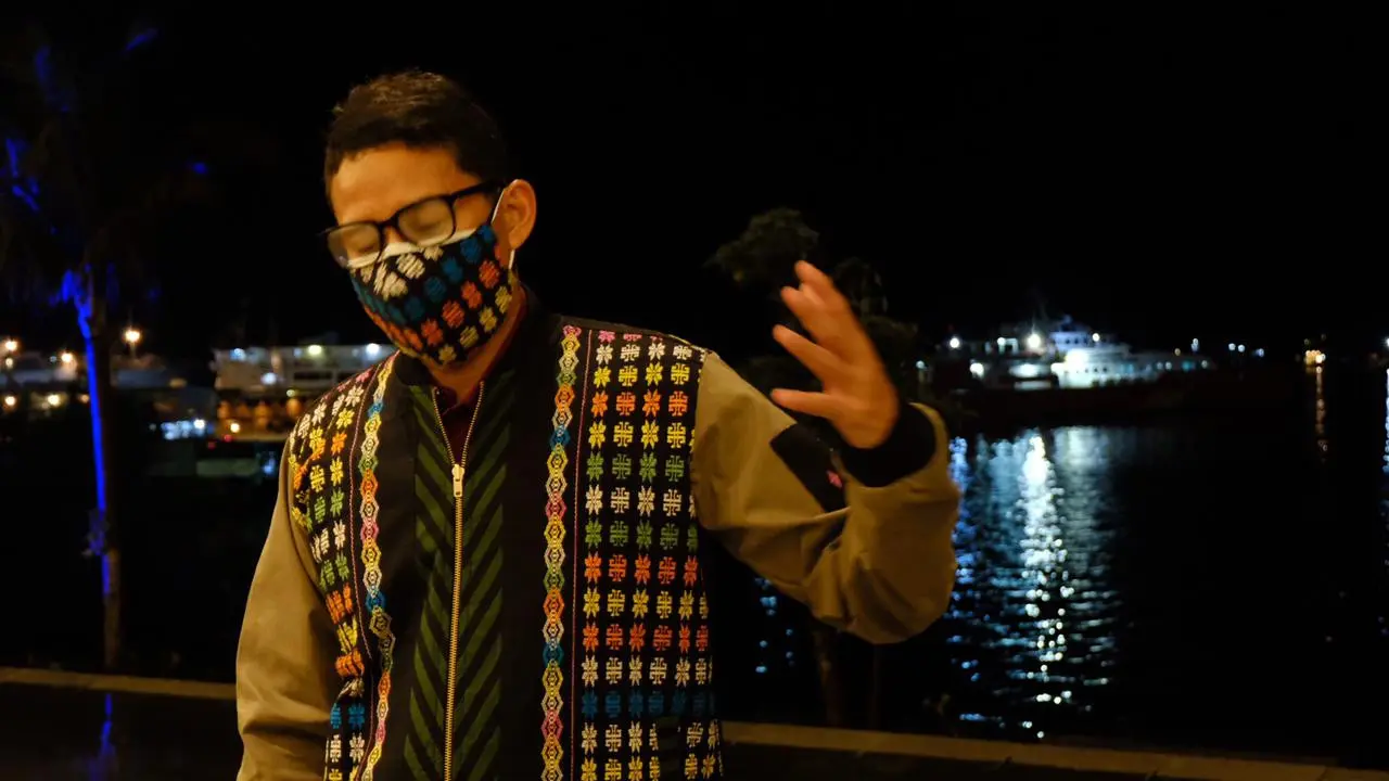 Sandiaga Uno Bakal Latih Warga Labuan Bajo Sulap Sampah Jadi Barang Layak Jual