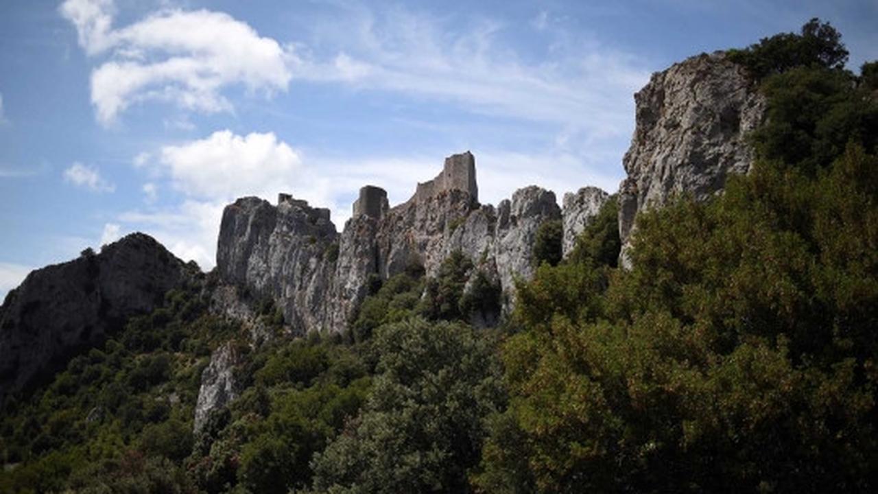 Mengunjungi Benteng Cathar, saksi bisu masa kerajaan Prancis