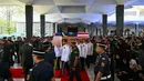 Sebelumnya, Abdullah Ahmad Badawi meninggal dunia setelah mengalami demensia yang menyebabkannya kehilangan ingatan. (Mohd RASFAN/AFP)