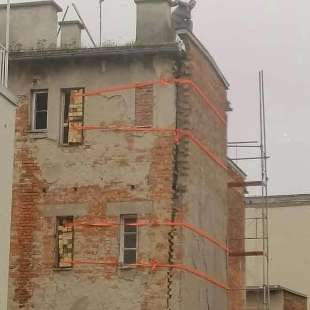 6 Potret Pembangunan Rumah Tak Selesai Ini Penampakannya Bikin Geregetan