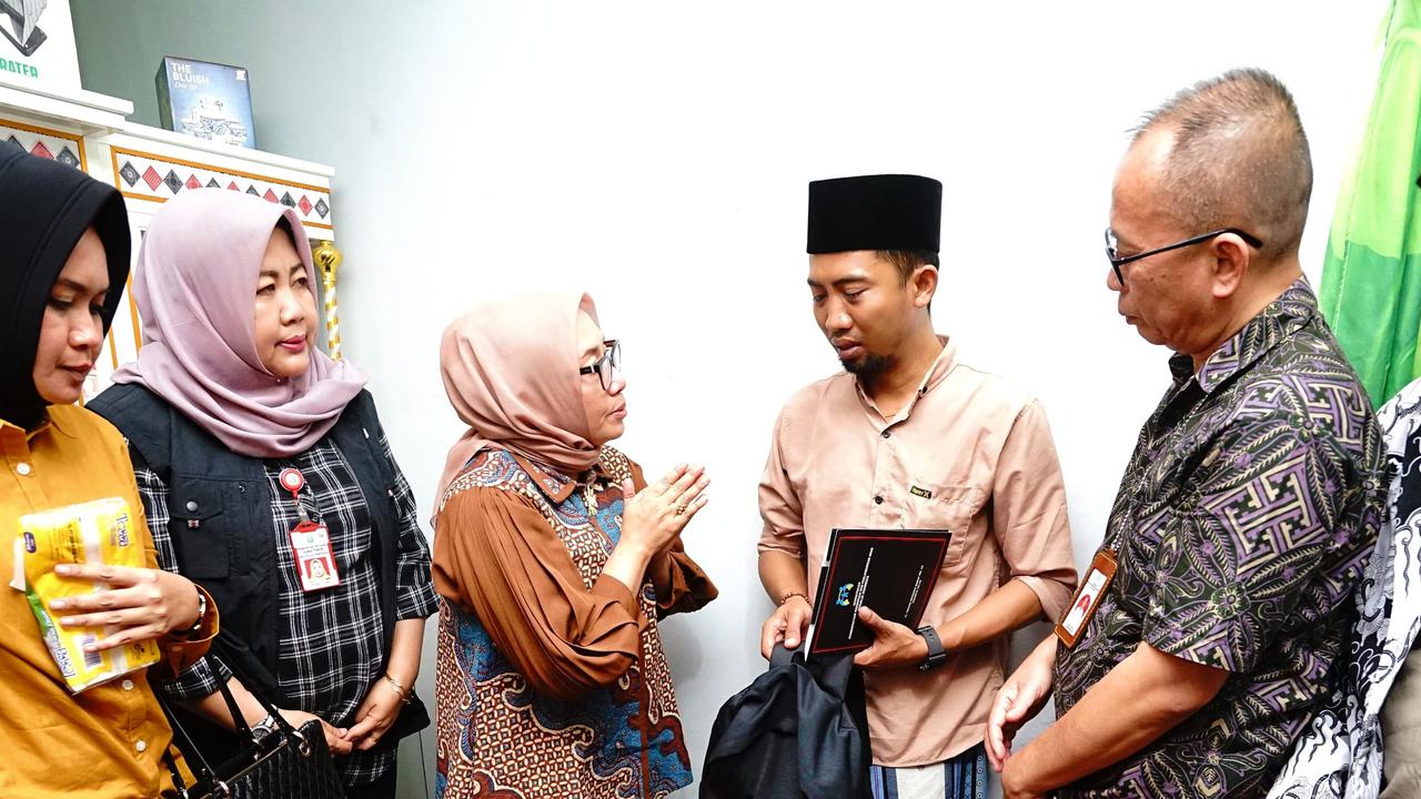 Menteri PPPA Kunjungi Rumah Duka Siswi Korban Pembunuhan di Banyuwangi