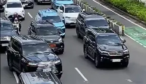 Mobil Berplat Nomor RI 36 yang Viral di X (Foto: X @txttransportasi)