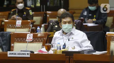 Jaksa Agung Burhanuddin saat Rapat Dengar Pendapat (RDP) bersama Komisi III DPR RI ,di Jakarta, Selasa (26/1/2021). Rapat juga membahas penanganan kasus-kasus yang menarik perhatian publik dan strategi peningkatan kualitas SDM. (Liputan6.com/Angga Yuniar)