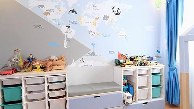 Potret Kamar Kai dan Juna Anak Titi Kamal, Bertema Luar Angkasa. (Sumber: Instagram.com/titi_kamall)