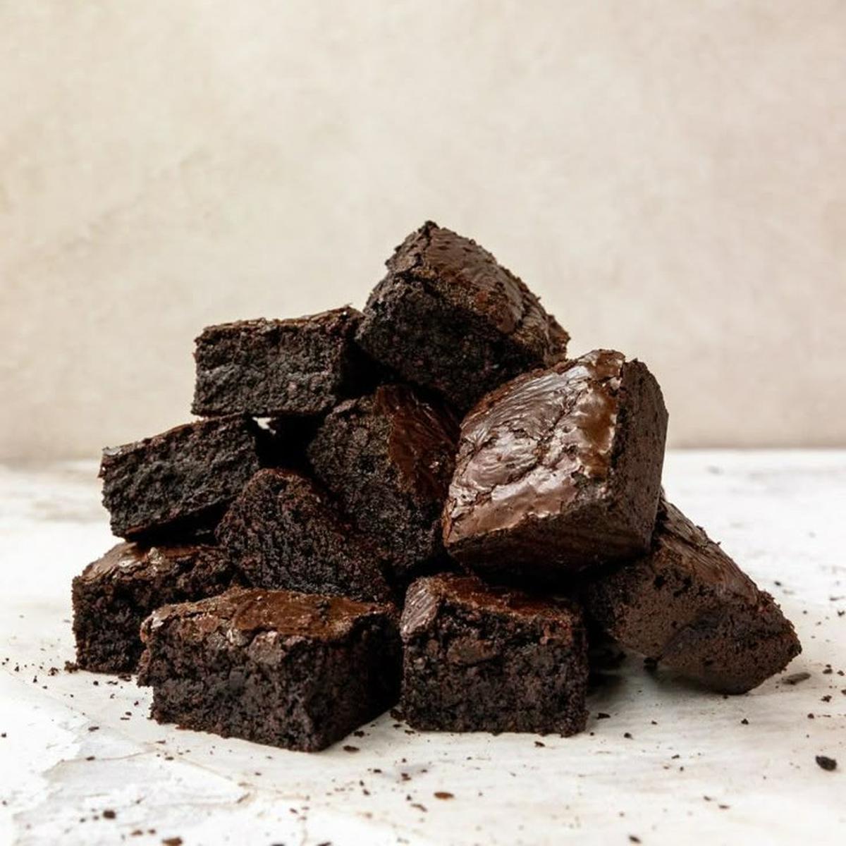 Ilustrasi Brownies Kukus Kurma (©Pinterest)
