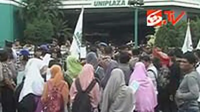 Konjen AS di Medan Juga Didemo