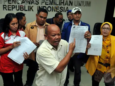 Sebanyak 32 orang caleg dari dapil Kabupaten Bandung Barat menyambagi kantor Bawaslu dan DKPP, Jakarta (25/4/2014) (Liputan6.com/Johan Tallo).