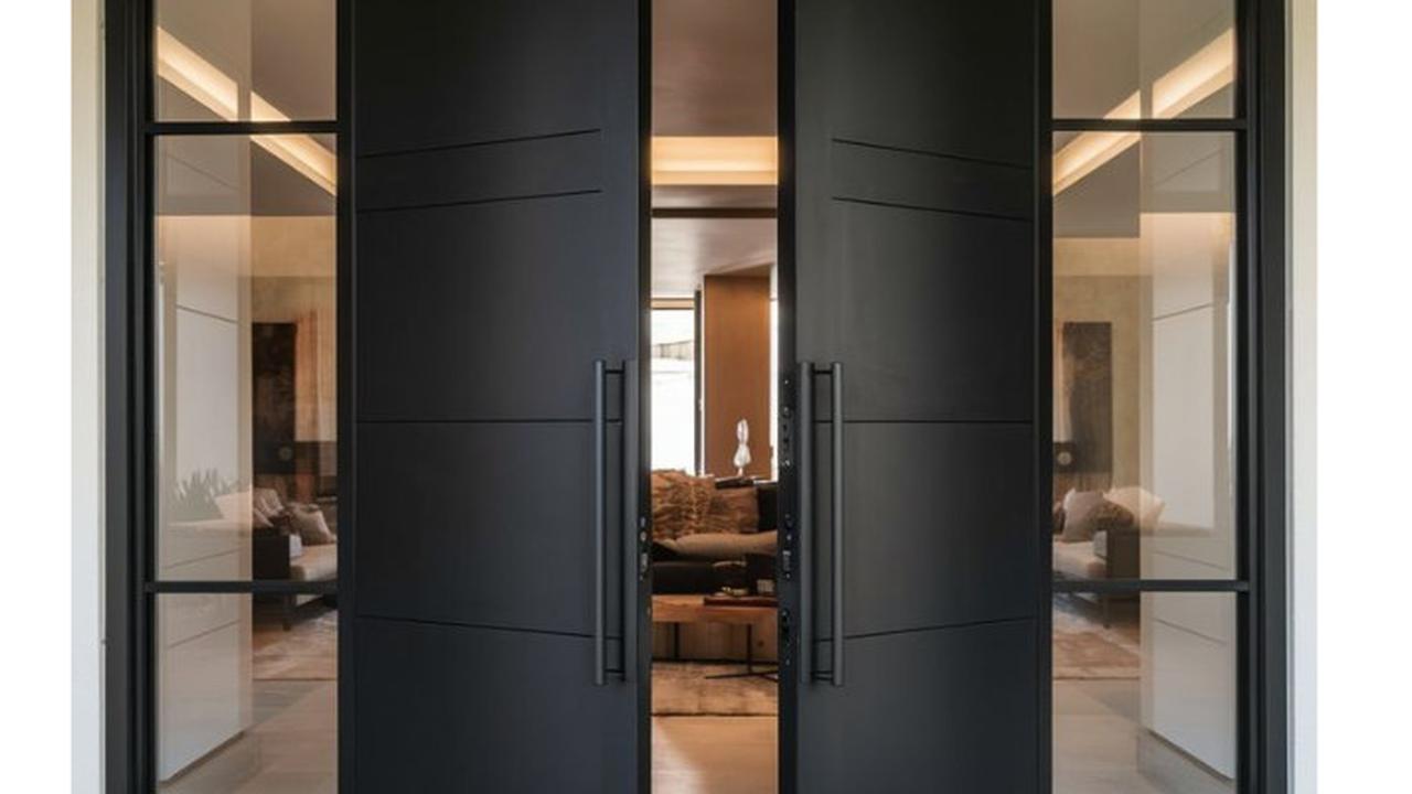 Pintu Besi Minimalis Terbaru, Desain Modern untuk Rumah Idaman