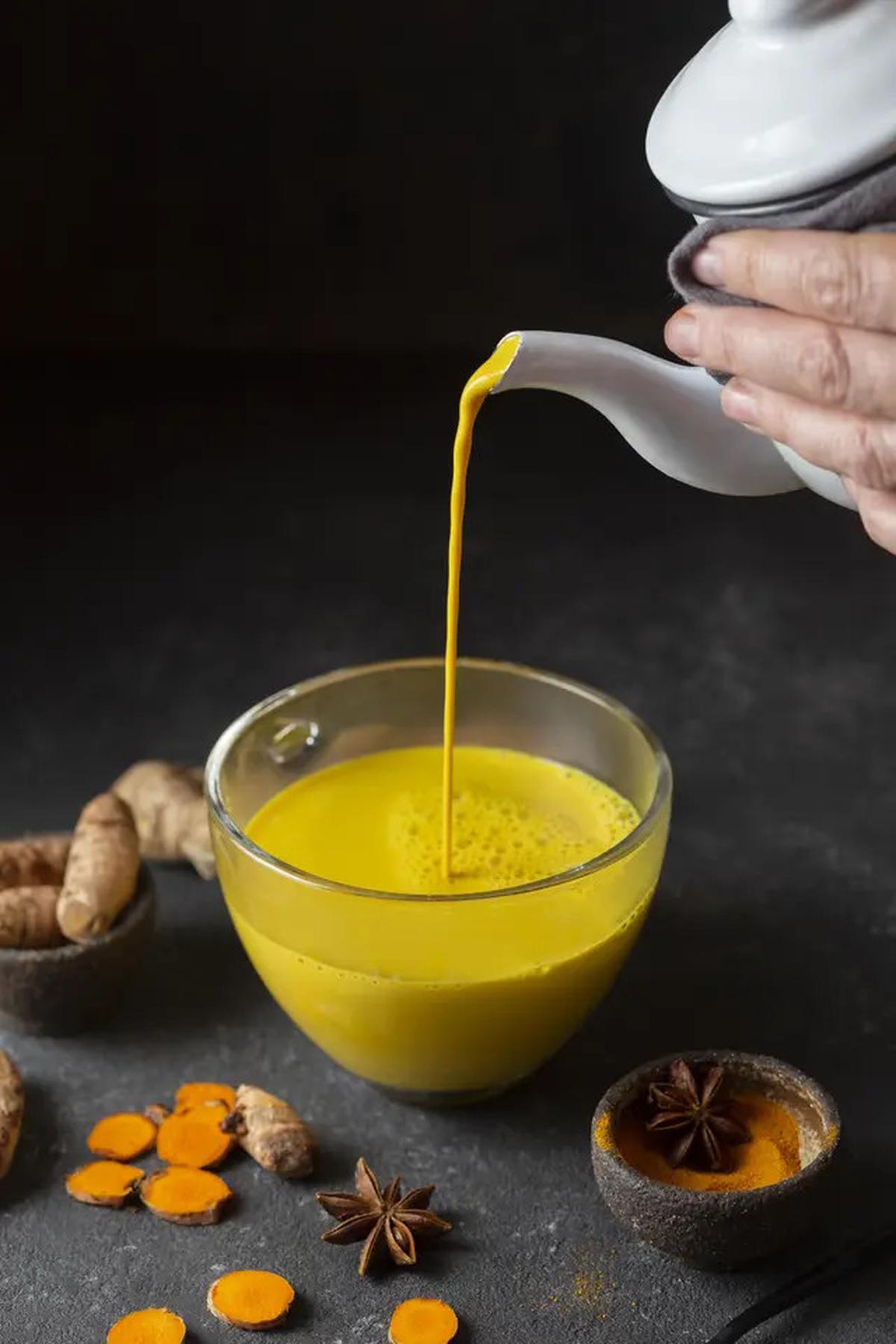 Cara Membuat Minuman Daun Salam, Temukan Khasiatnya di Setiap Resep