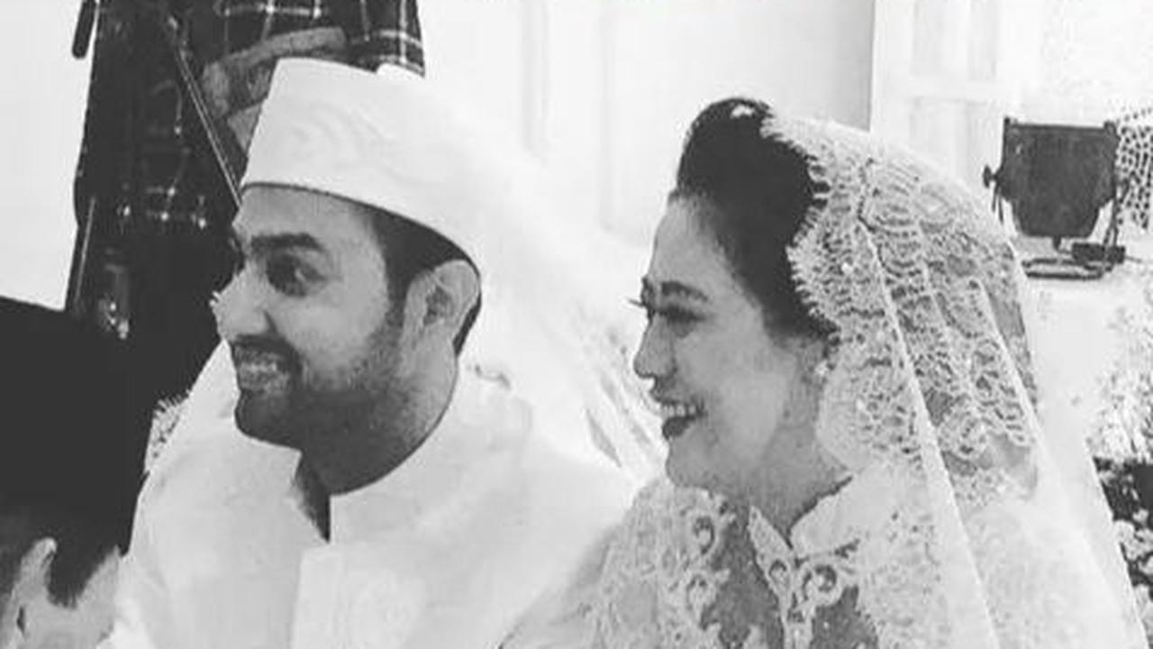 Menikah dengan James pada 2017