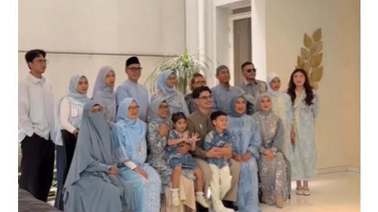 7 Potret Lamaran Sean Ivan Adik Irish Bella di Bandung, Penuh Bahagia