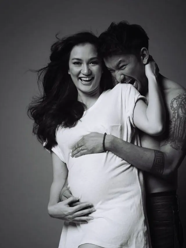 Aura Kasih Mesra Dengan Suami Di Foto Maternity 5 Artis Lainnya Juga Entertainment 3948