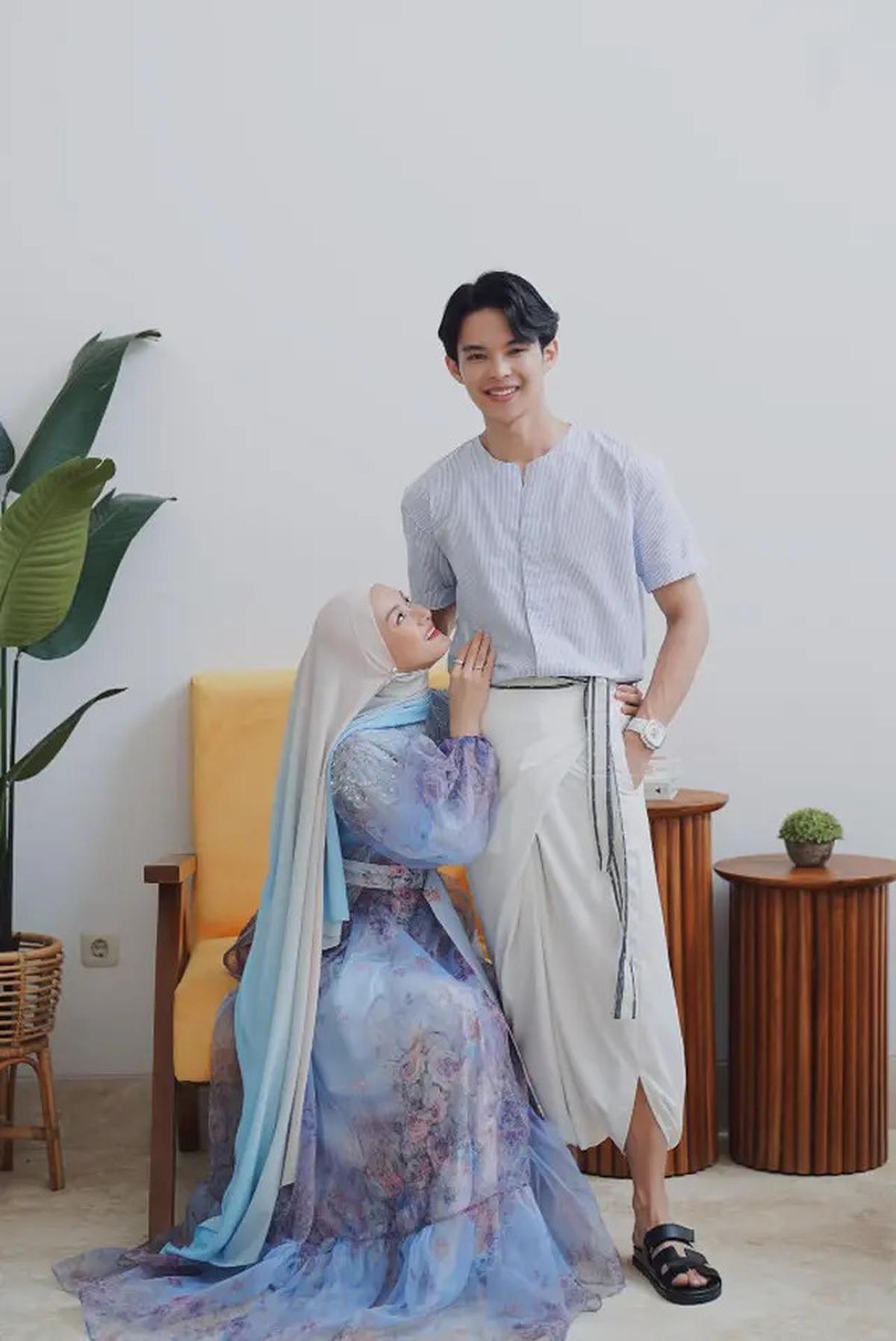 7 Model Gamis Brokat Warna Pastel Dinda Hauw, Anggun dan Kekinian