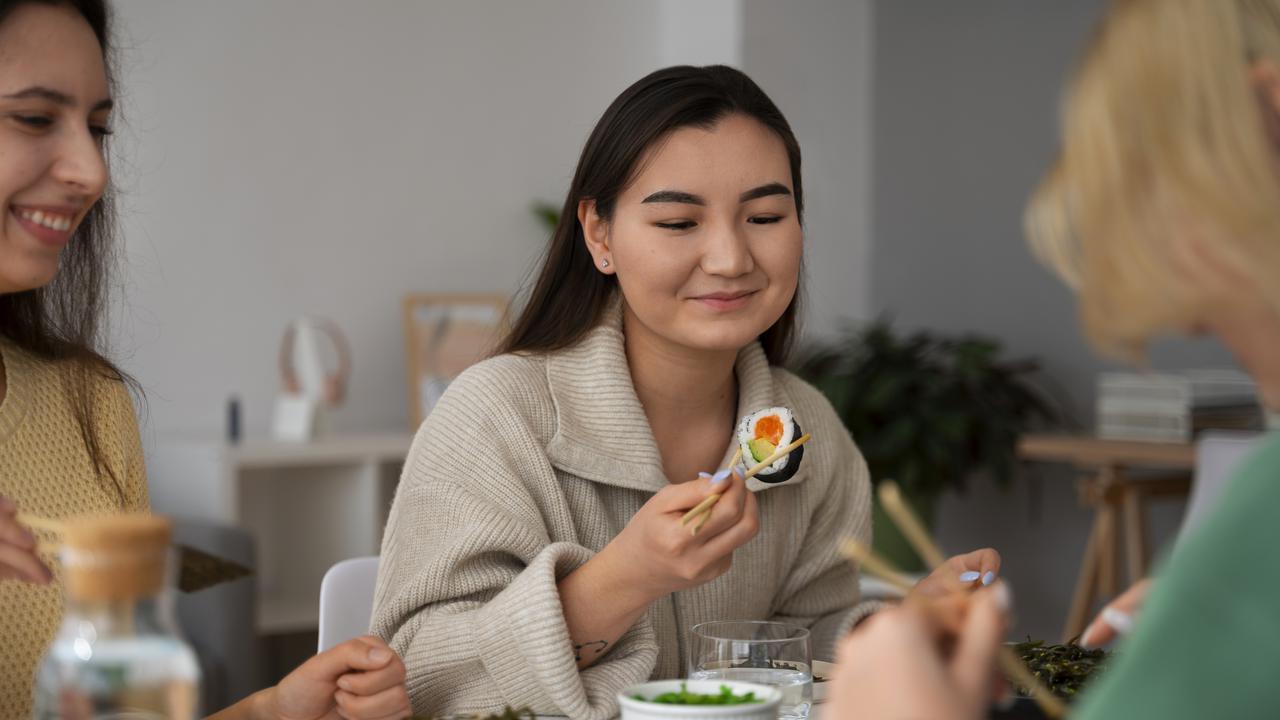 Wanita Makan